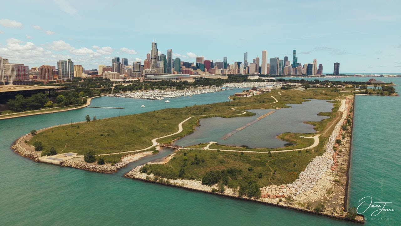 Exploring Northerly Island Park In Chicago - YouTube