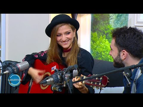 მუსიკა #ნაშუადღევს ნინუცა გაბისონია და ბაჩი ვალიშვილი - \"ფიფქები ცვივა და ფიფქები მღერიან\"