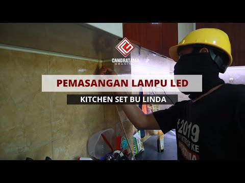 Video: Jalur LED Untuk Kabinet Di Dapur (40 Foto): Pemasangan Dan Sambungan Lampu LED Sendiri, Jalur LED Overhead Dapur