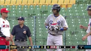 20140724-2 爆米花 台電vs綺麗 1上 艾迪擊出中外野平飛安打 形成首安