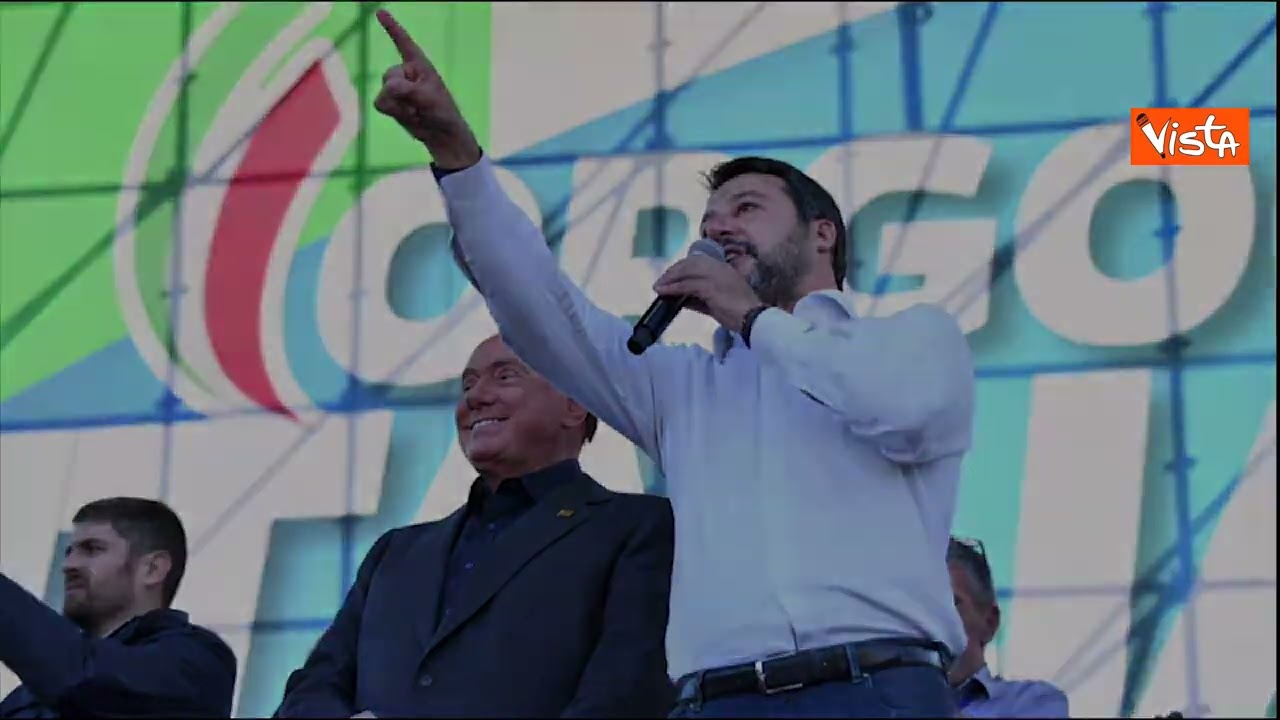 Salvini a Pontida ricorda Berlusconi: 