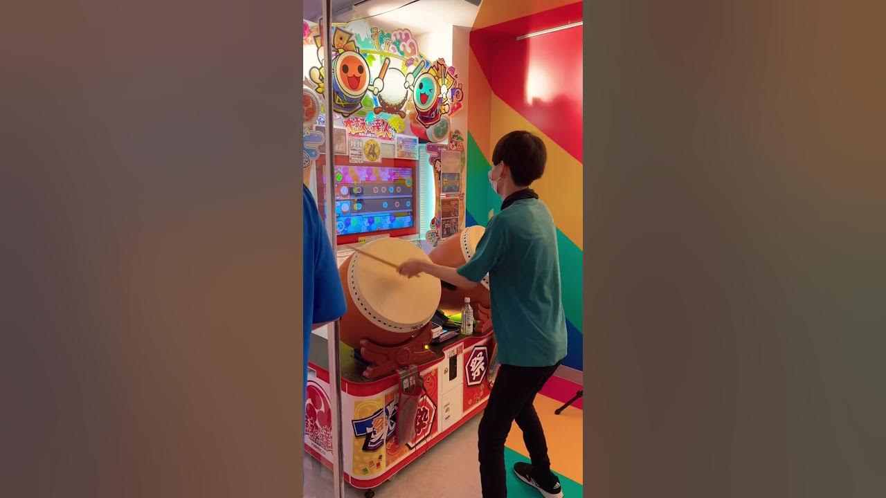 Japanese man playing Taiko Drums solo in Tokyo Japan. People are CRAZY awesome #japan #travel #games