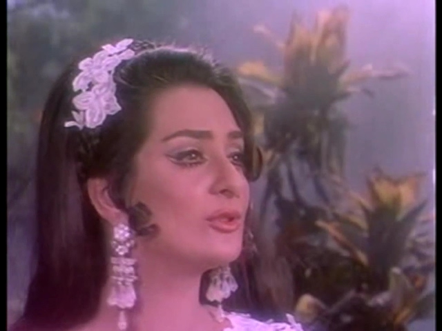 Aaja Aaja Mujhe Hai : Singer. Lata Mangeshkar Film. Pocket Maar (1974) HD
