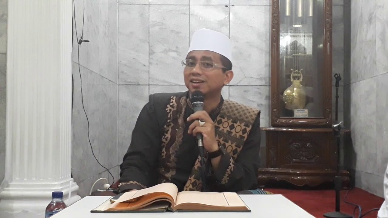Cara Mensucikan Air Sumur Yang Terkena Najis - Ustadz Izzat