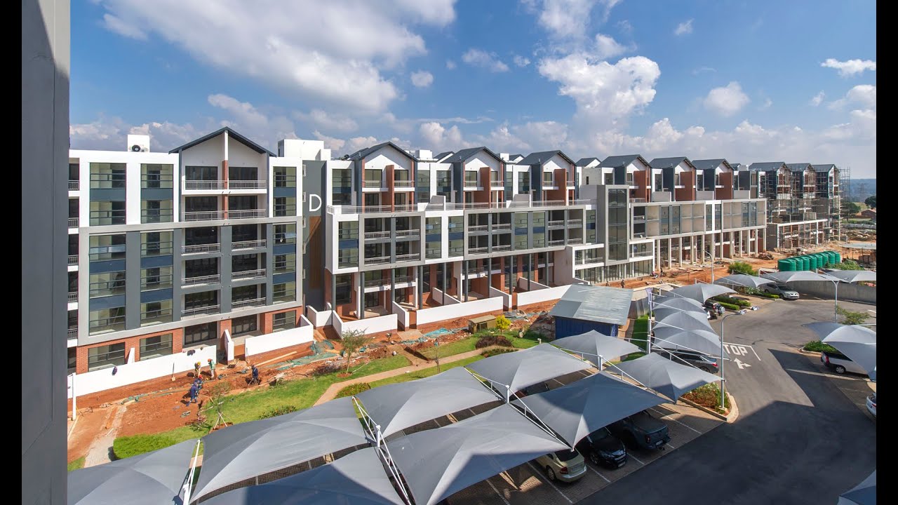 Emerald Skye Security Development in Greenstone Hill. Lew Geffen