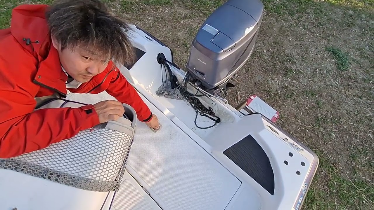 ヒカル社長バスボートの点検‼️