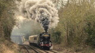 7029 Clun Castle On Its First Run Of 2023 !
Vintage Trains & Clun Castle are seen out for their first operations of 2023 with an unusual out of season Shakespeare Express. Filming wise weve done to the death the Shakespeare Express on summers gone by, so the chance to do a few winter shots up Wilmcote Bank with a full head of steam was to good to turn down and we also ventured onto the single track from Bearley to Hatton Junction in search of new locations which we found.
In the end it was nice Sunday out in the Warwickshire countryside with some decent results which made for an enjoyable day. I hope you enjoy the video. 7029 Clun Castle On Its First Run Of 2023 !