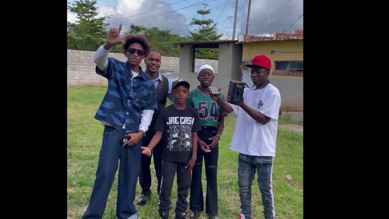 Jae cash and Dizmo came through as a surprise to the young boy and girl performing “chakwa muzimai”