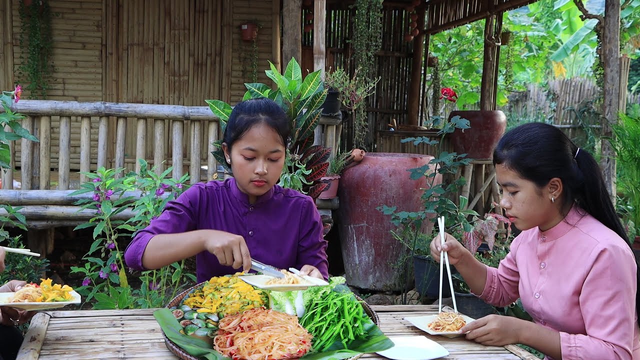 Yummy food from Green papaya with Natural vegetables - Healthy food with Nisa Lifestyle