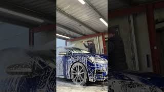 SNOWFOAM on this Beautiful Volkswagen Golf R in Lapis Blue. Asmr satisfaction