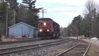 BACKWARDS! CN 5650 at Waubamik (16APR2015)