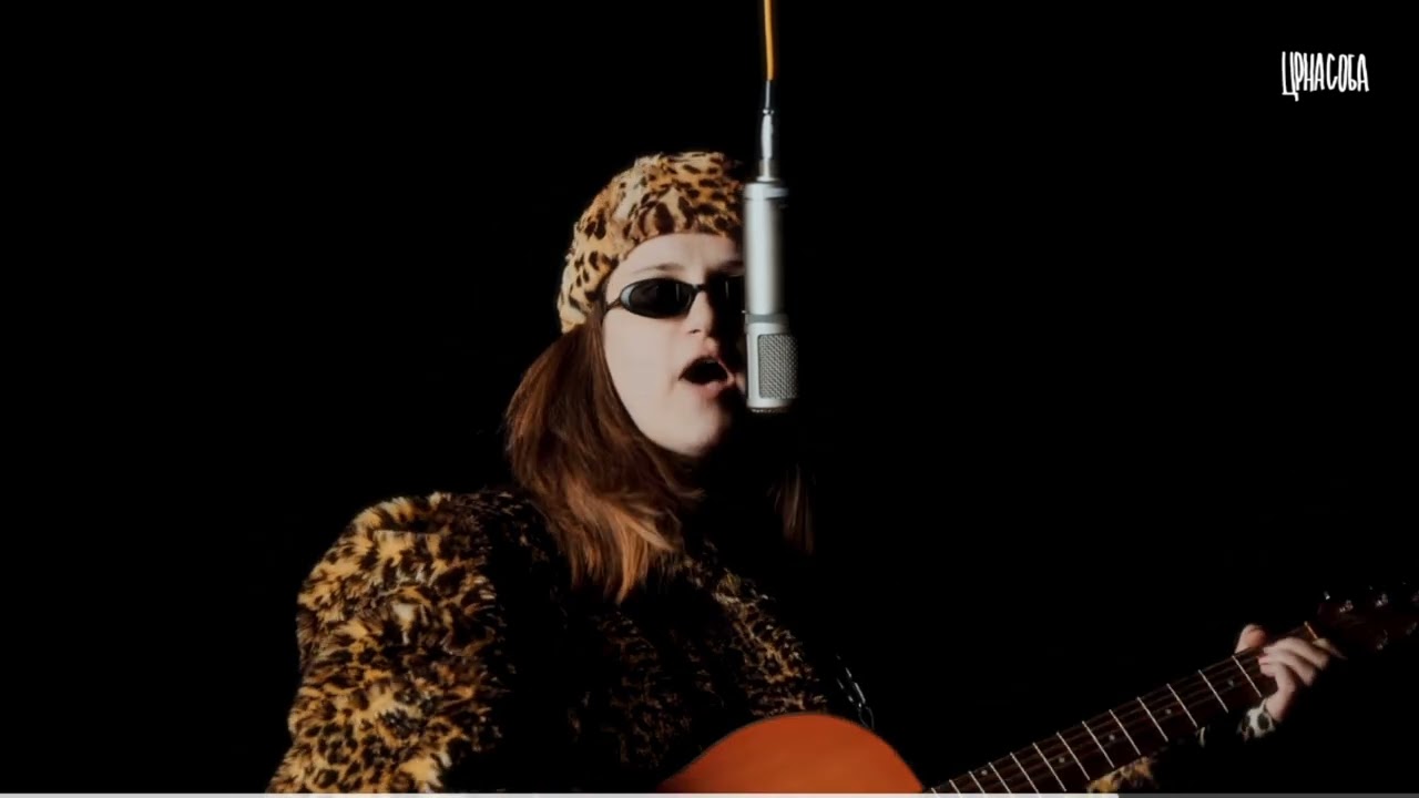 Duda Buržujka - pištolj pištolj CRNASOBA