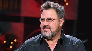 Vince Gill Has Something To Say To Critical Eagles&#39; Fans