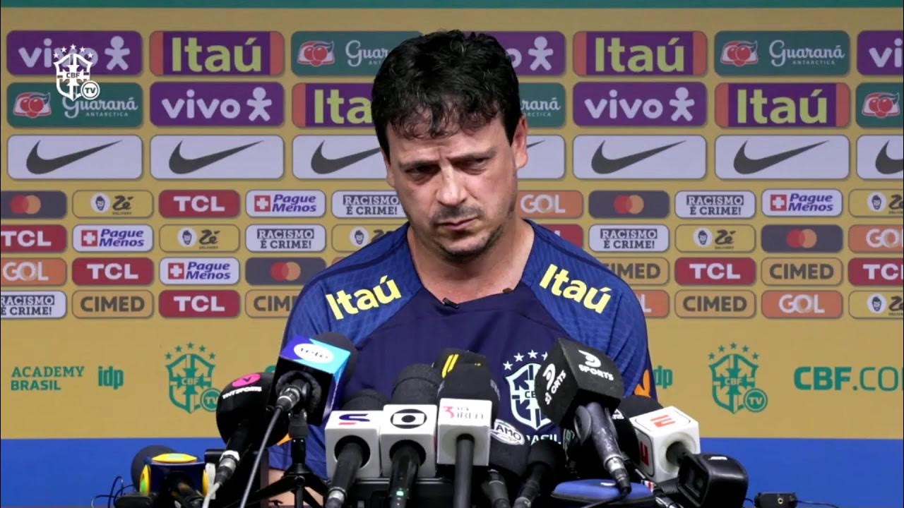 Futebol se joga, a seleção brasileira se dança