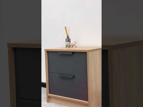 Компактна тумбочка в спальню 450 мм завширшки Приліжкова тумба з 2 шухлядами Тумбочки з ламінованого ДСП, видео 1