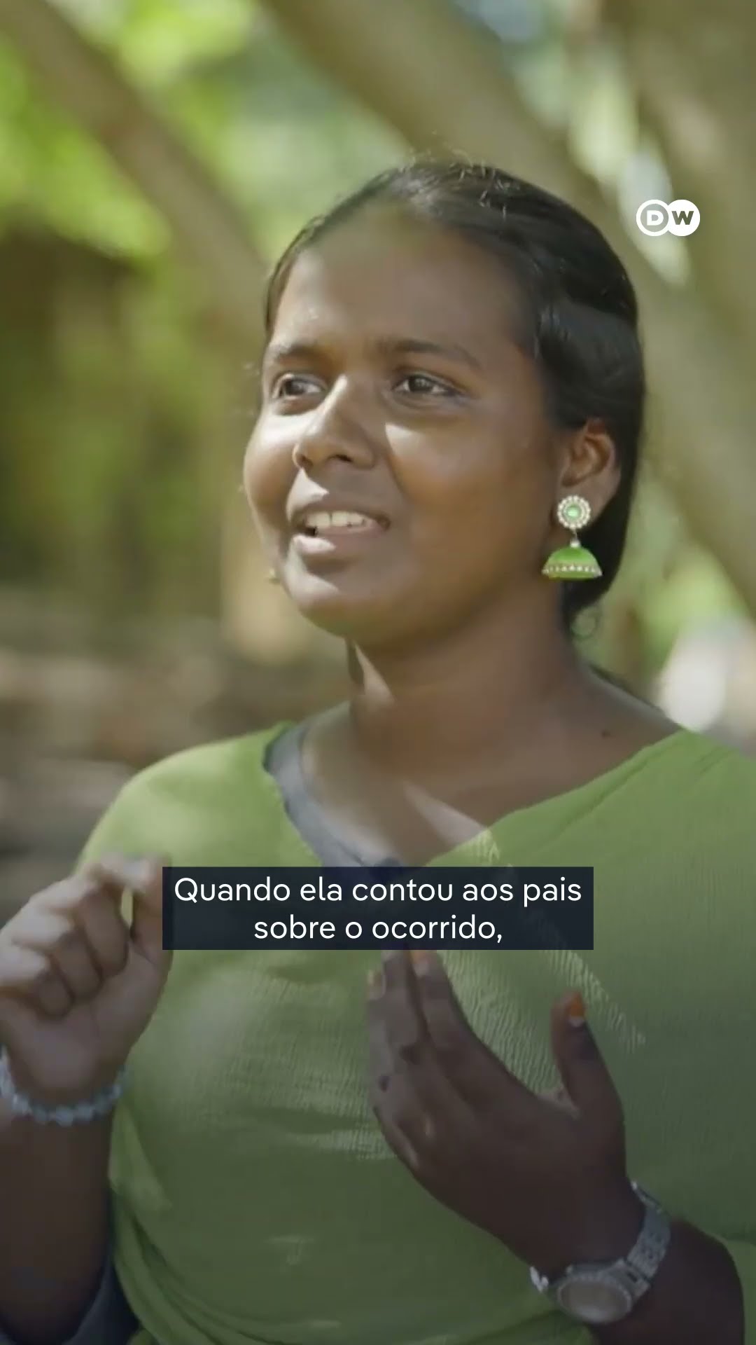 Índia ainda tem 11% da população que defeca a céu aberto por falta de banheiros #shorts
