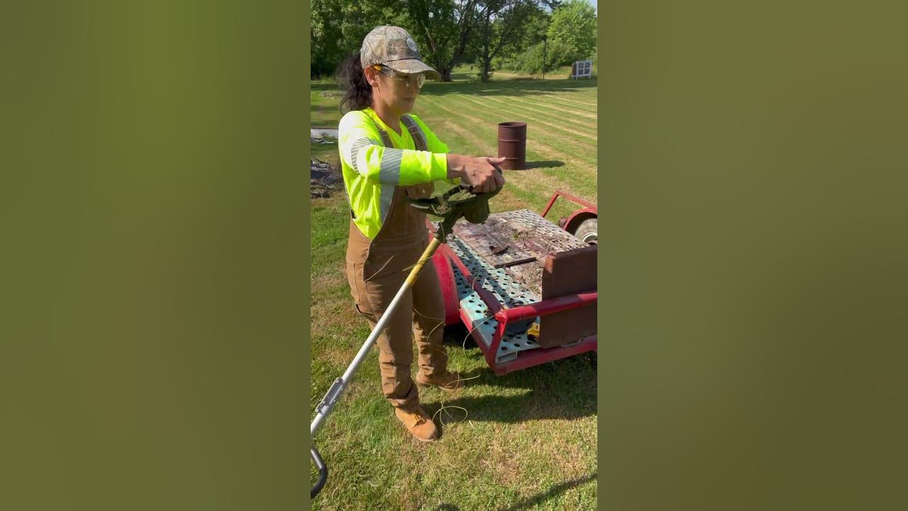 How to RESTRING a DeWalt weed trimmer in 24 Seconds howto directions