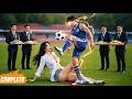 El chico rural, dios del fútbol,vence a 32 campeones de un gol; la hija del magnate se pelea por él.