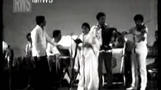 Ek pyaar ka nagma Lata mangeshkar LIVE Rare video