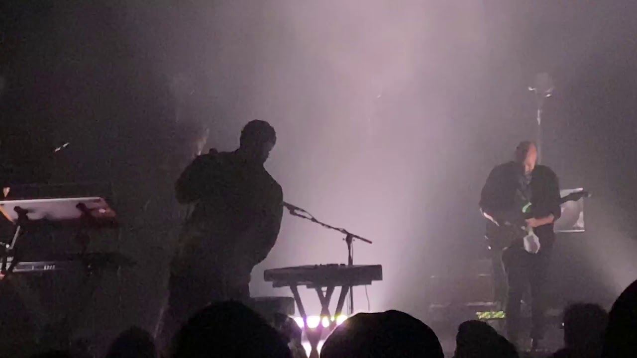 Guarda Scarypoolparty - DIAMONDS - The Vic Theater Chicago 10/23/19 su YouTube Guarda Scarypoolparty - DIAMONDS - The Vic Theater Chicago 10/23/19 su YouTube