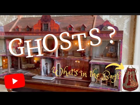 Did we see a ghost? | The mysterious red velvet bag & Raleigh's beheading. | Happy Halloween!