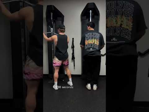 Would you rather be shredded or lift a lot of weight?🤔 #aesthetics #powerlifting #strength #shreds