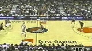 Michael Jordan 33pts, 8ast with a crucial defense (1995.11.27)