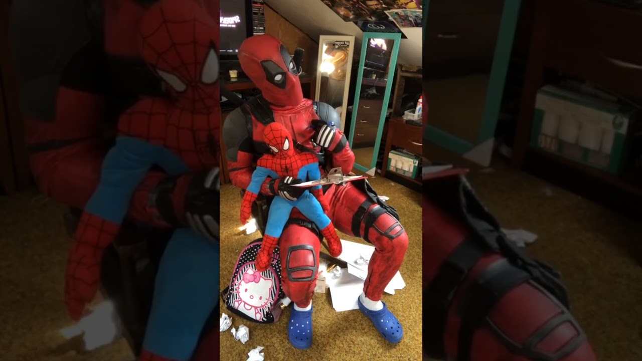 Quarantine be like... #socialdistancing#quarantine #quarantinelife#deadpool#fyp #foryou#mood#cosplay