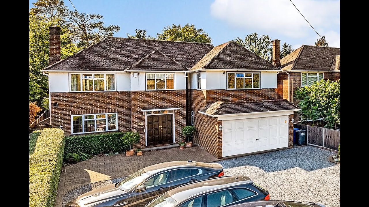 For Sale 4 Bedroom Detached House Straight Road, Old Windsor