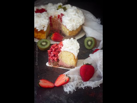 TORTA SPECIALE CON BICCHIERI IN COTTURA