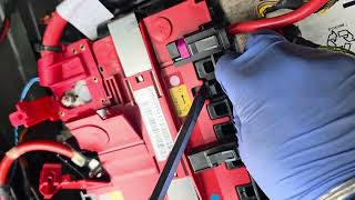 BMW X3 (F25) BATTERY REPLACEMENT DIY ....#automobile #luxurycar #mechanic #bmw 