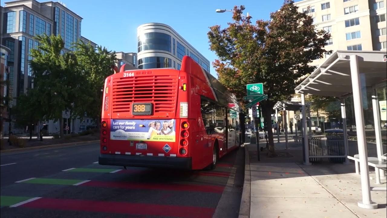 WMATA Metrobus BallstonMU bound XN40 3144 Rt.38B at Wilson Blvd