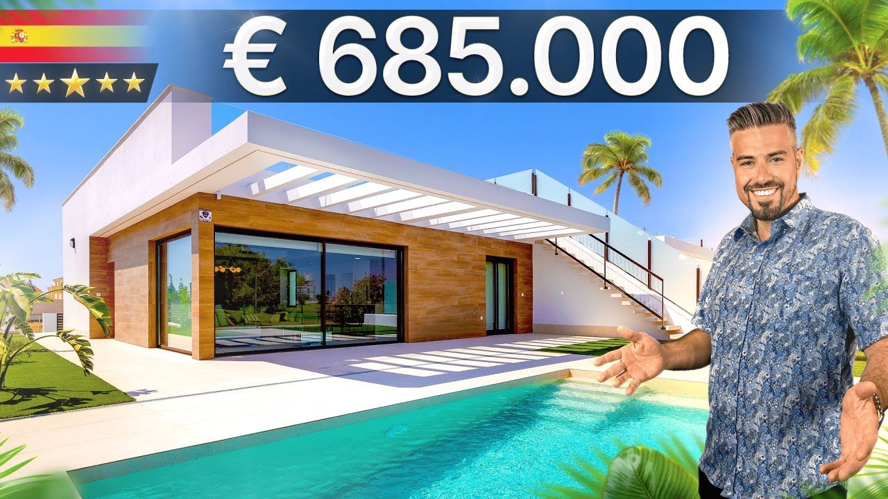 Эксклюзивная новая вилла в Лос-Алькасарес | 4 спальни, собственный бассейн и вид на поле для гольфа