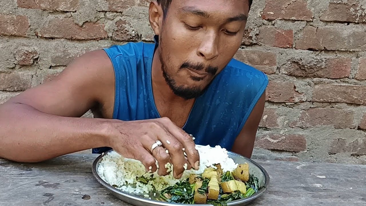 Local chiken muckbang 🌶️ recipe @Jaggu_Vlog-v7y 