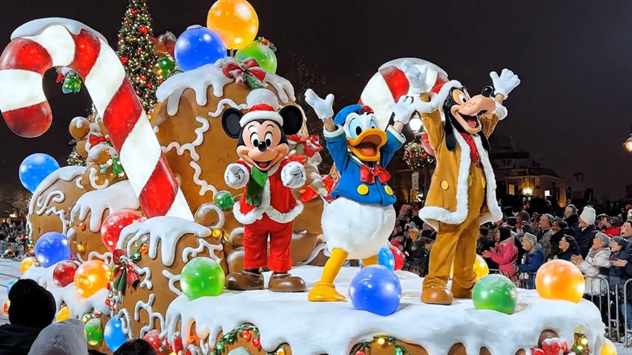 Disneyland Christmas 2025 🎅 Parade, Holiday Characters & Magical Night Decorations | 4K POV