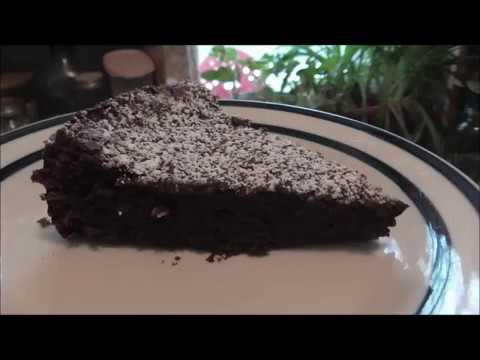 easy-two-ingredient-chocolate-cake