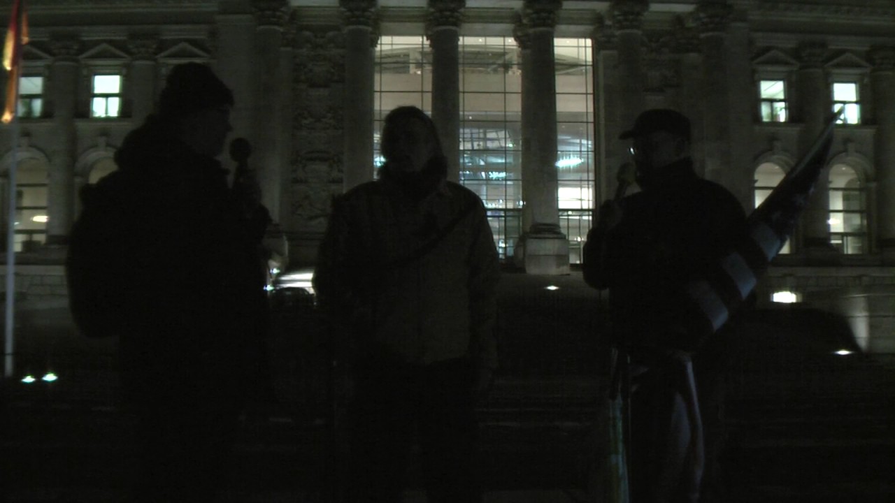 Dialog Goldener Aluhut Jörn Beckmann & staatenlos.info 9. November 2016 Reichstag Berlin Part II