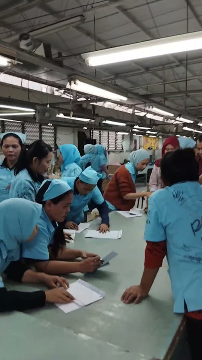 hari terakhir kontrak kerja di salah satu perusahaan di kawasan KBN cakung jakarta utara selesai