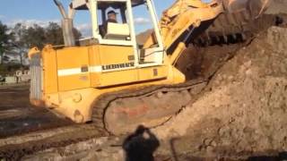 Liebherr 622 track loader operating