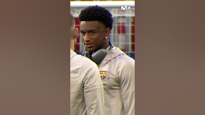 ¿El insti? No, es el corrillo de los chavales del Barça en El Sadar #ElDíaDespués #barca