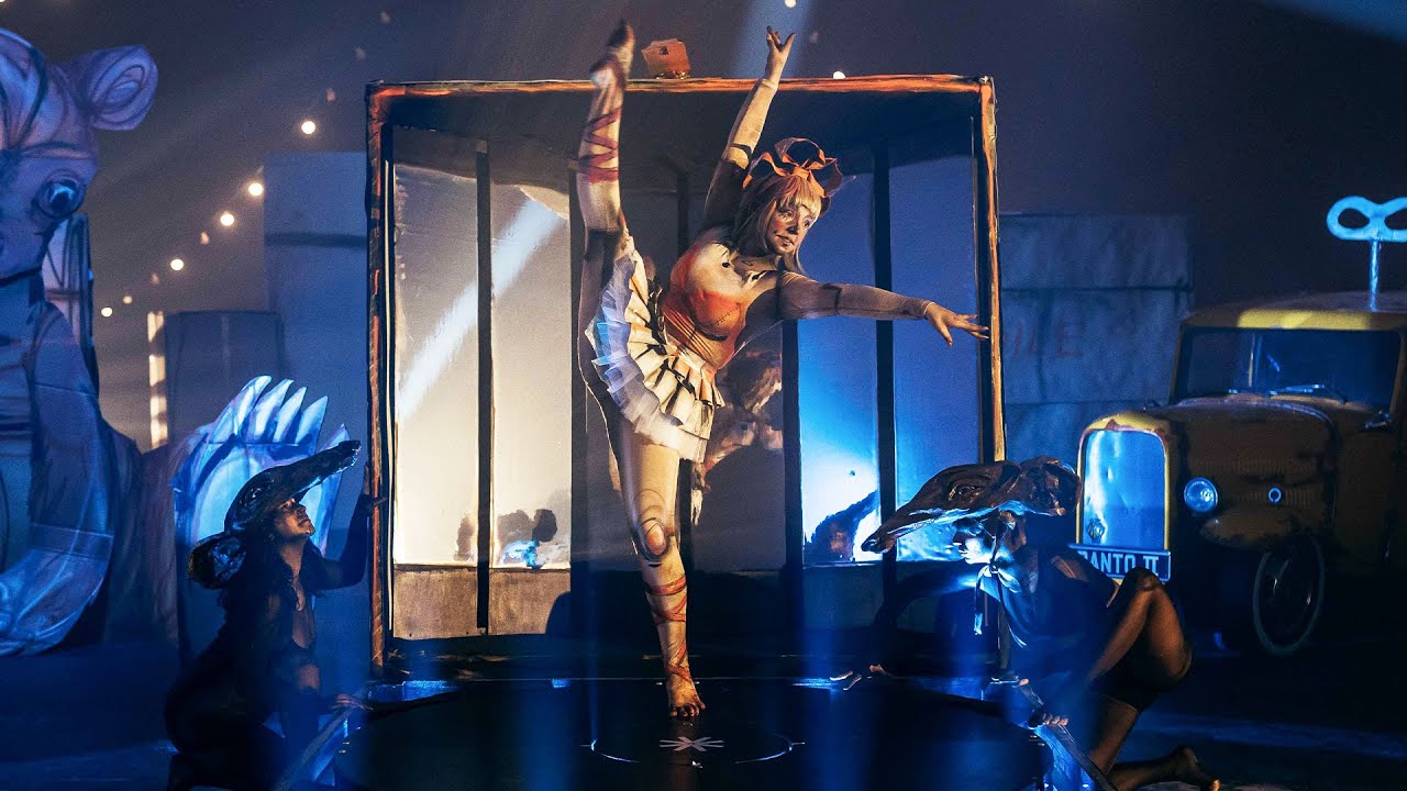 Acrobatic Dance - Girl in a Box (8D Audio 🎧)| DDC Vision