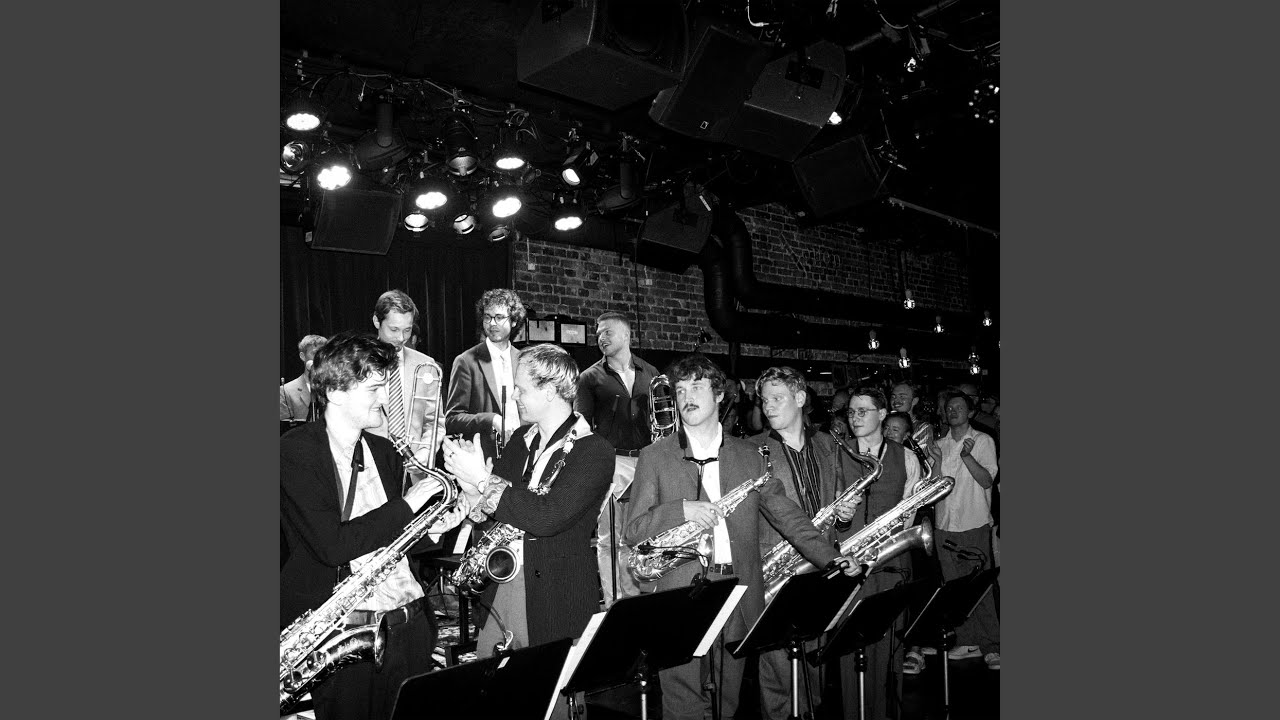 Ver All Members (Live at Fasching) no YouTube Ver All Members (Live at Fasching) no YouTube