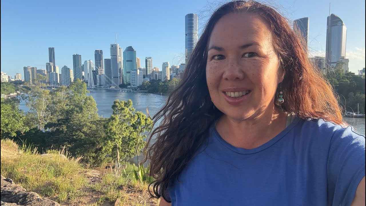 Sunset Kangaroo point, Brisbane. 3 kms to walk to be back on track for holiday 100