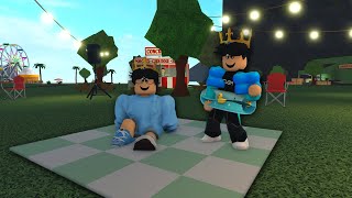 BLOXBURG MINI FAMILY BEACH AND SUMMER CONCERT TRIP