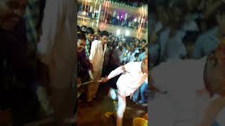 Sandesr Ma Bhathiji Chowkh Ma Gora No Vidyo