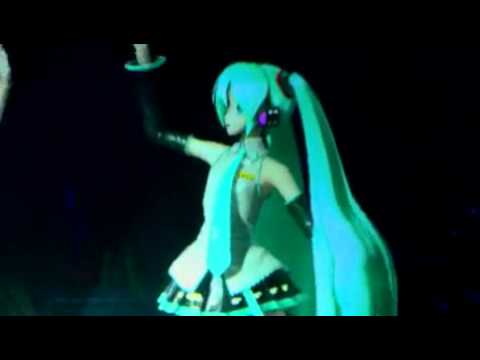 Hatsune Miku 初音ミク and Megurine Luka 巡音ルカ Live performing Magnet "Vocaloid"