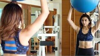 Tyas Mirasih Berulah Tyas Pamer G-String Di Balik Celana Ketat