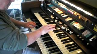 Mike Reed plays Lenny Dee's '12th Street Rag' on the Hammond Organ