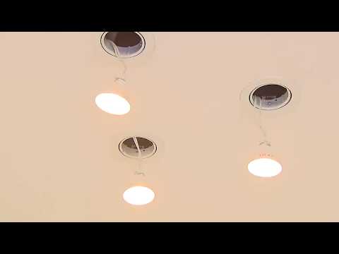 Video: Zijn halogeenlampen heet?