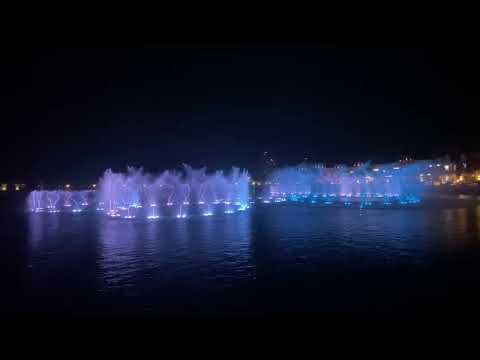 Dubai fountain dancing video